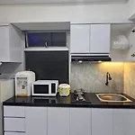 The Jarrdin Apartment Cihampelas By Nemui Room